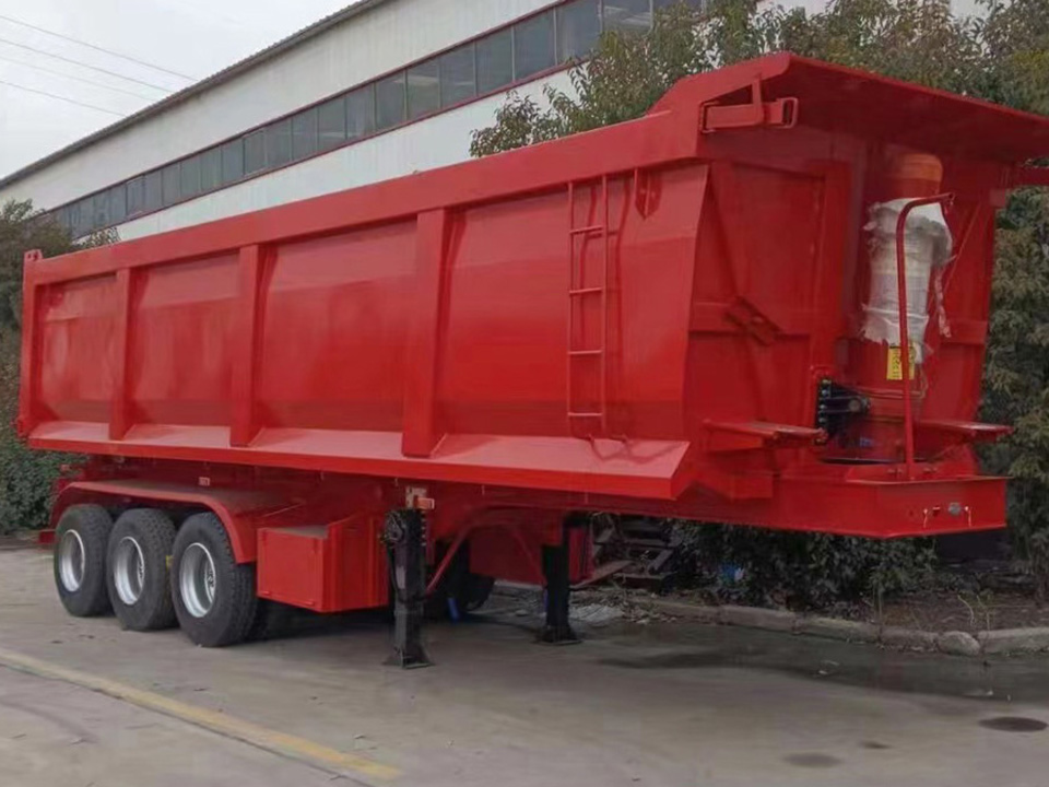 „DeRun Dump“ priekaba, išsiųsta į Tanzaniją