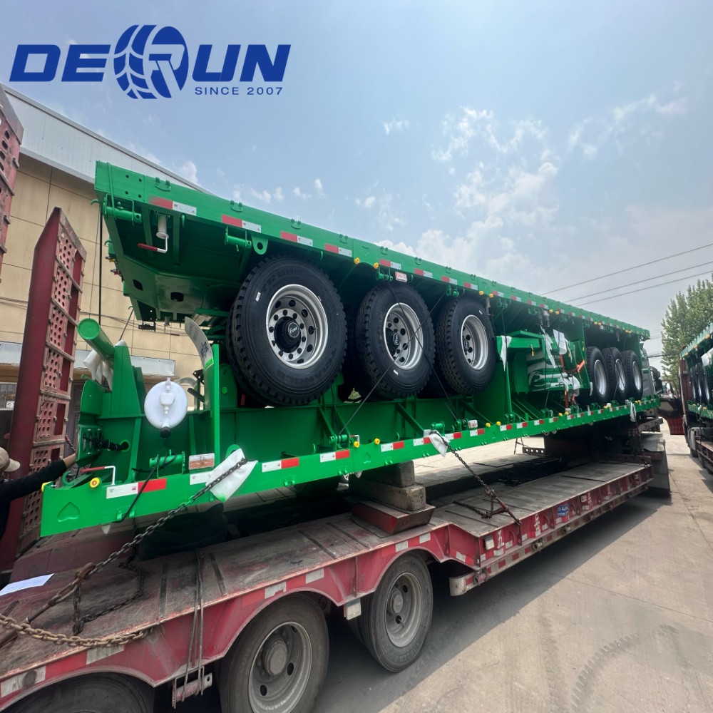 „Derun 4“ vienetai „Tri-Axle“ krovinių krovinių plunksnos pusiau priekaba buvo išsiųsta į Alžyrą
