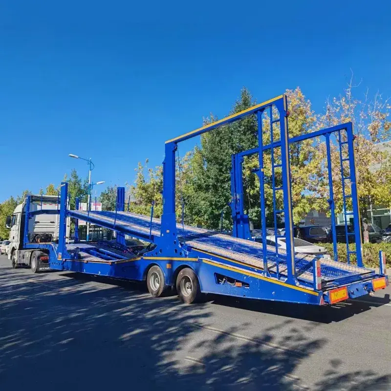 Dvigubo denio automobilių transporto priekaba